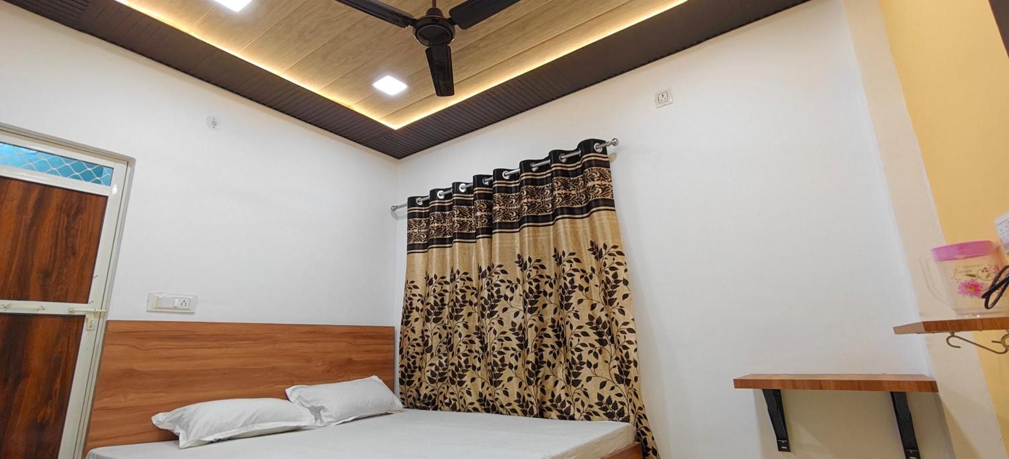 Hotel Mashaal- A Light Lit By Vidhata Jhānsi Екстериор снимка